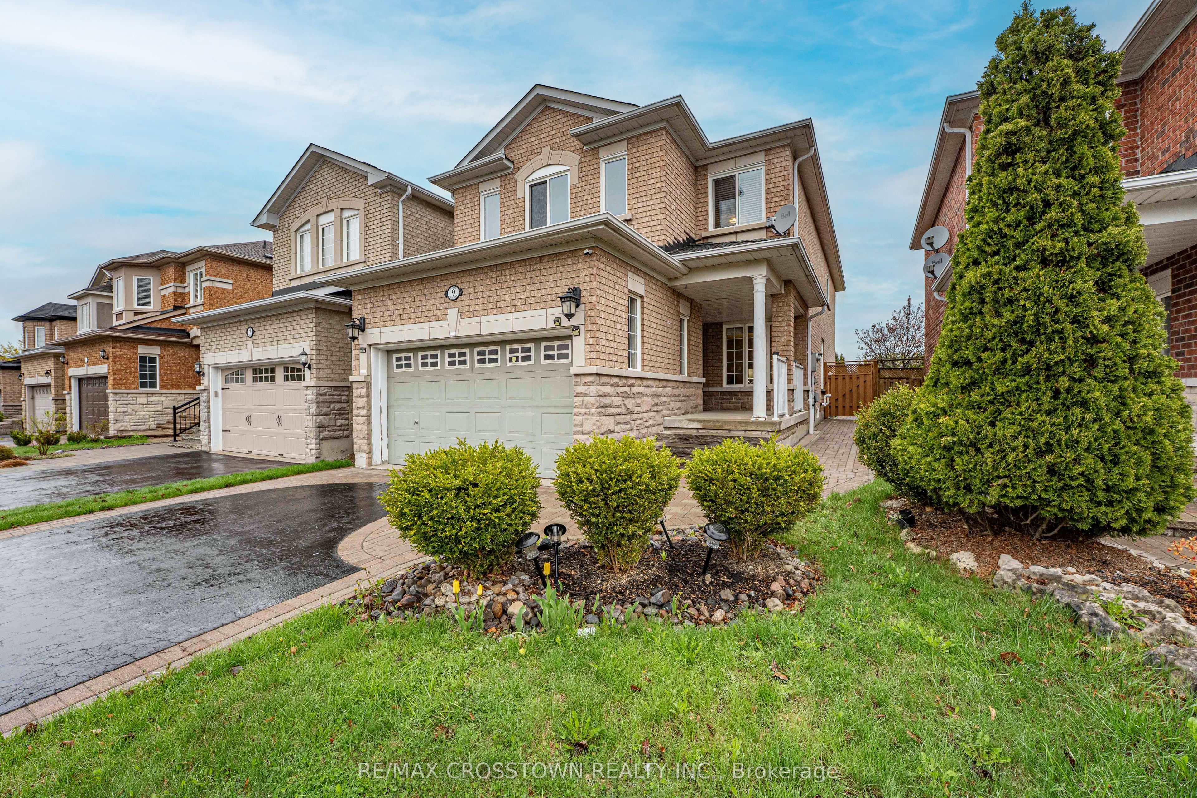 Additional image 2 of 9 Coral Crescent, Richmond Hill, ON, L4E 4B6