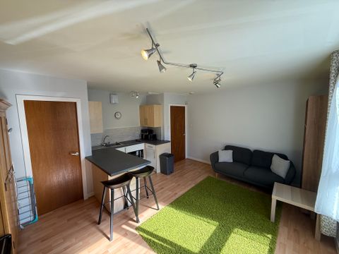 Salisbury Court, Aberdeen AB10