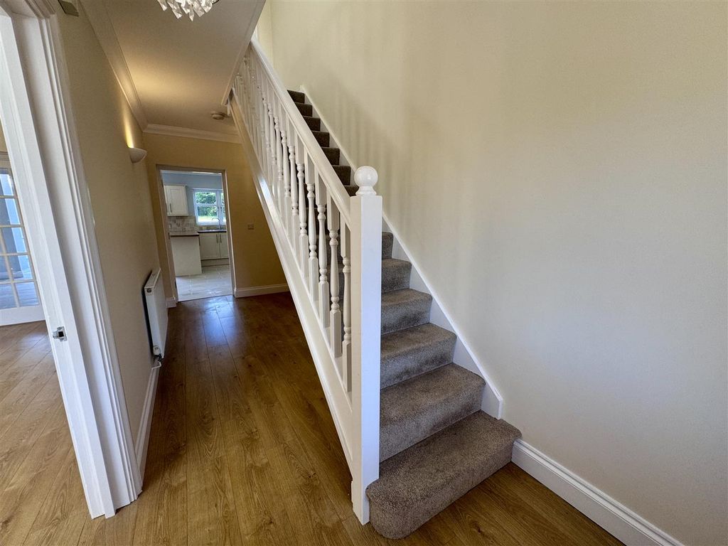 Additional image 5 of 6 bed detached house to rentWalnut Tree House, Caerwent, Caldicot NP26