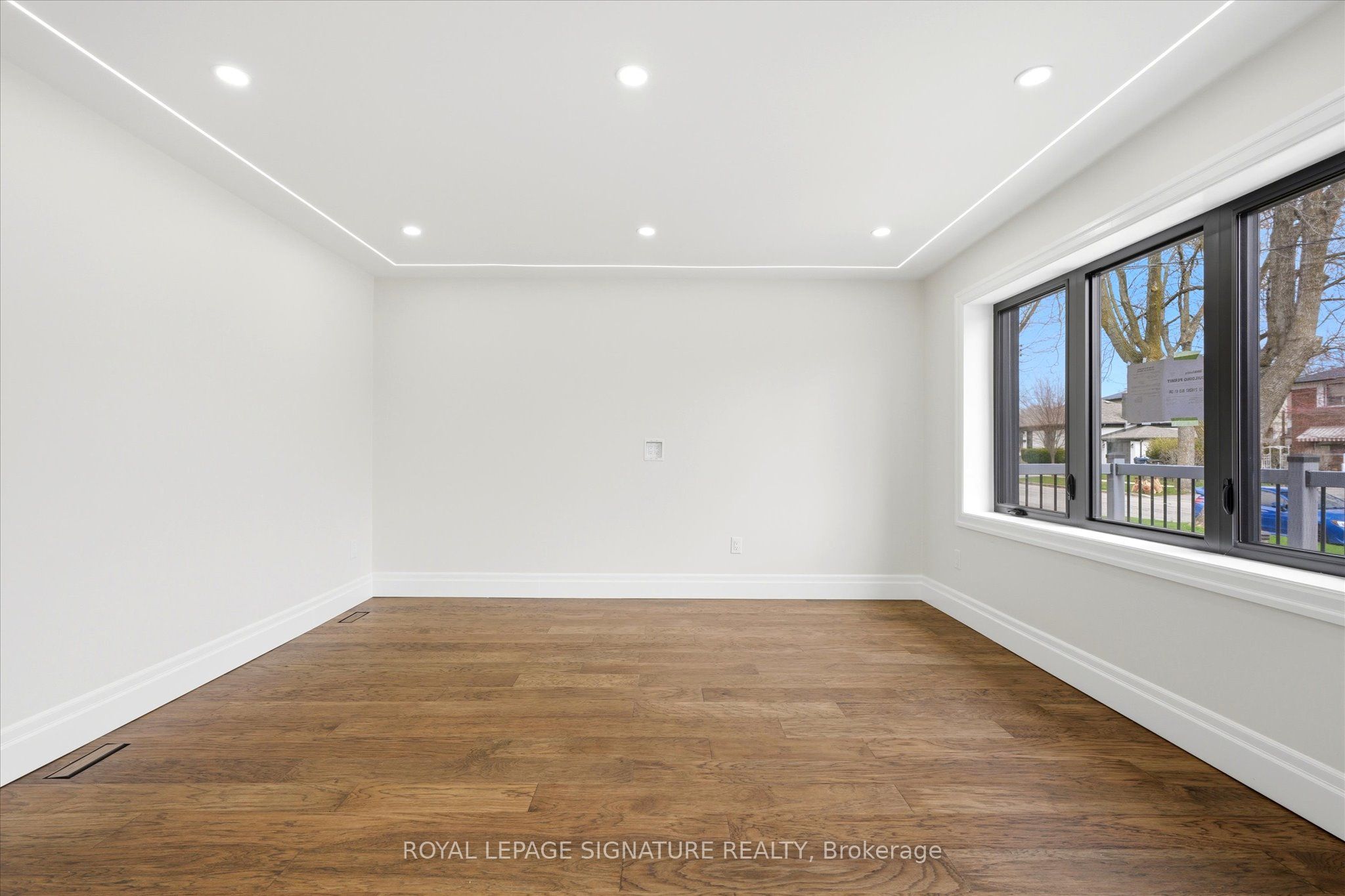 24 Treeview Drive, Toronto, ON, M8W 4B9 photo 3