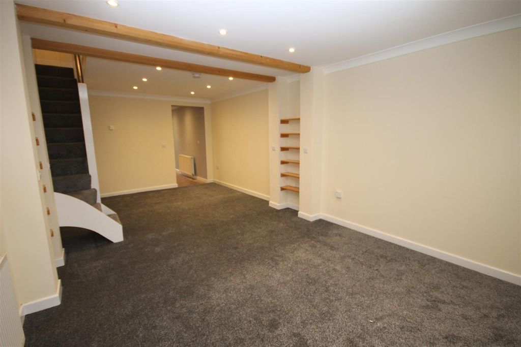 Additional image 3 of 2 bed terraced house to rentWorsley Road, Newport PO30