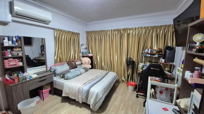 454 Hougang Avenue 10