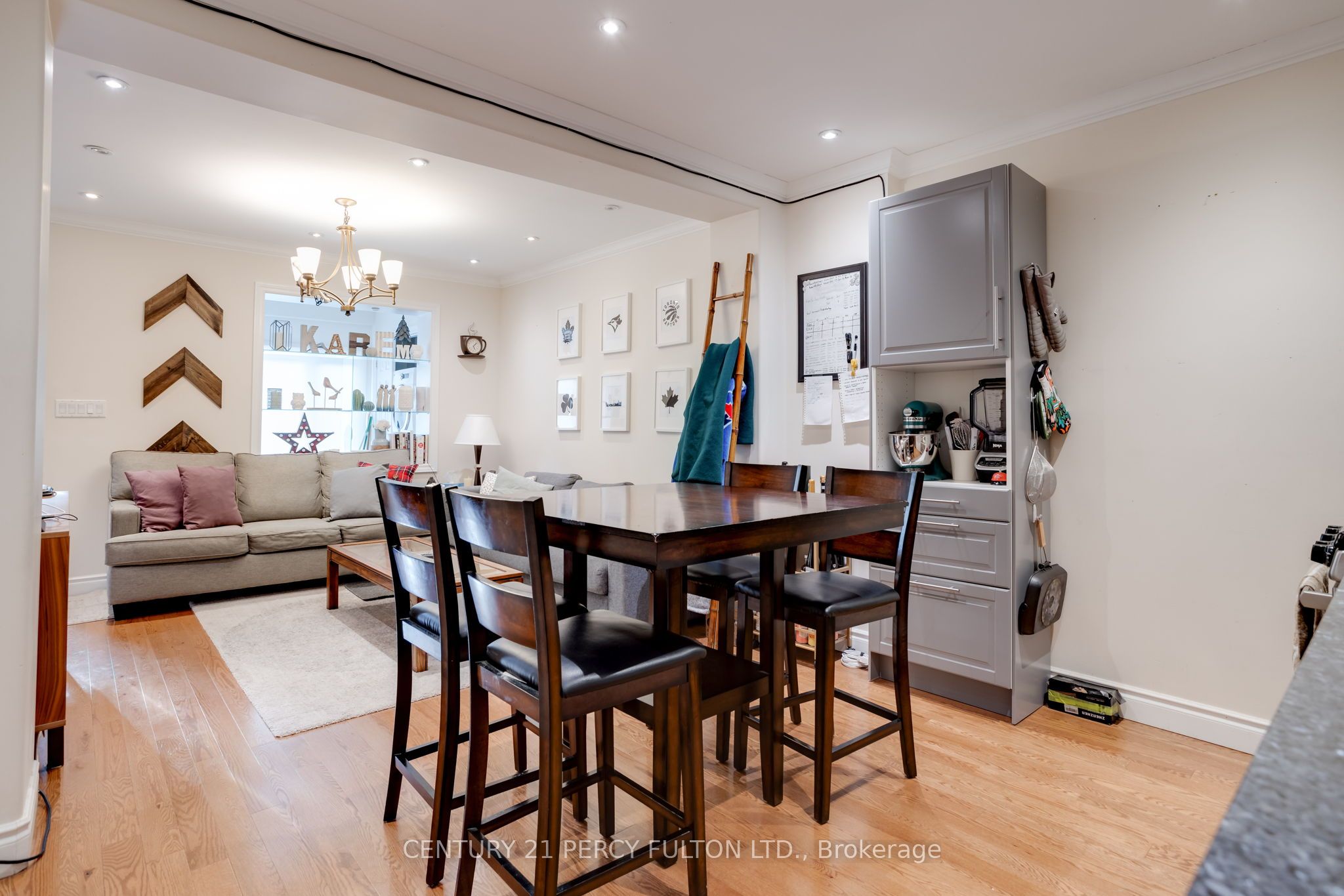 Additional image 2 of Main-209 Coxwell Avenue, Toronto, ON, M4L 3B4