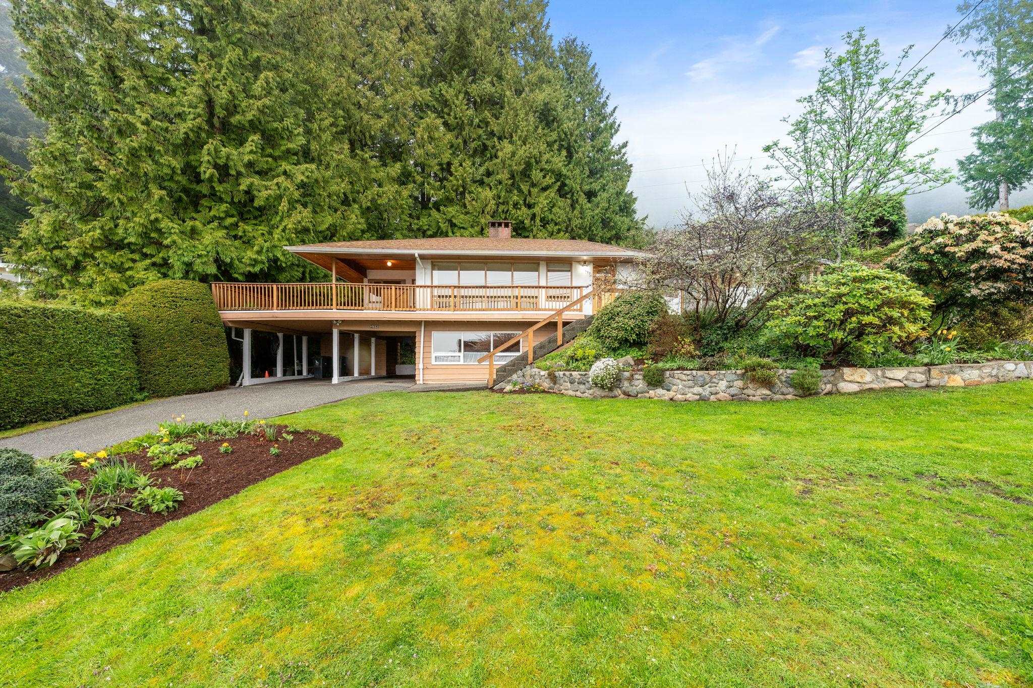 234 Rondoval Crescent, North Vancouver, BC, V7N 2W7