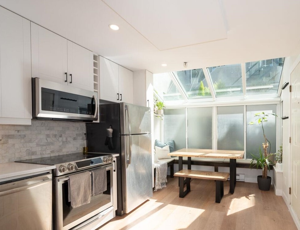 101-1166 6th Avenue W, Vancouver, BC, V6H 1A4