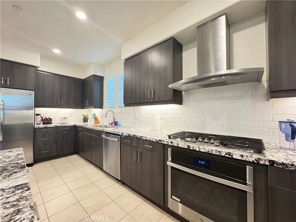 Additional image 23 of 179 Cadence, Irvine, CA 92618