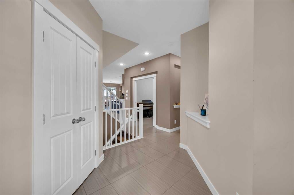 Additional image 3 of 131 Sherwood Street NW, Calgary, AB, T3R 0P1