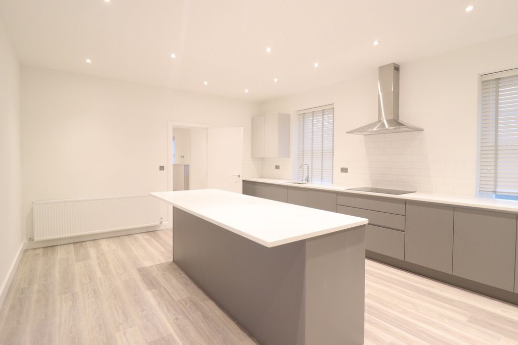 Additional image 5 of 4 bed detached house to rentAylesbury Road, Wing, Leighton Buzzard, Buckinghamshire LU7