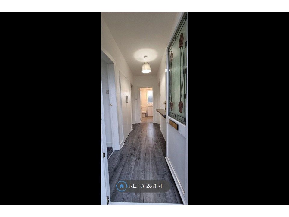 2 bed flat to rentElm Road, Clydebank G81