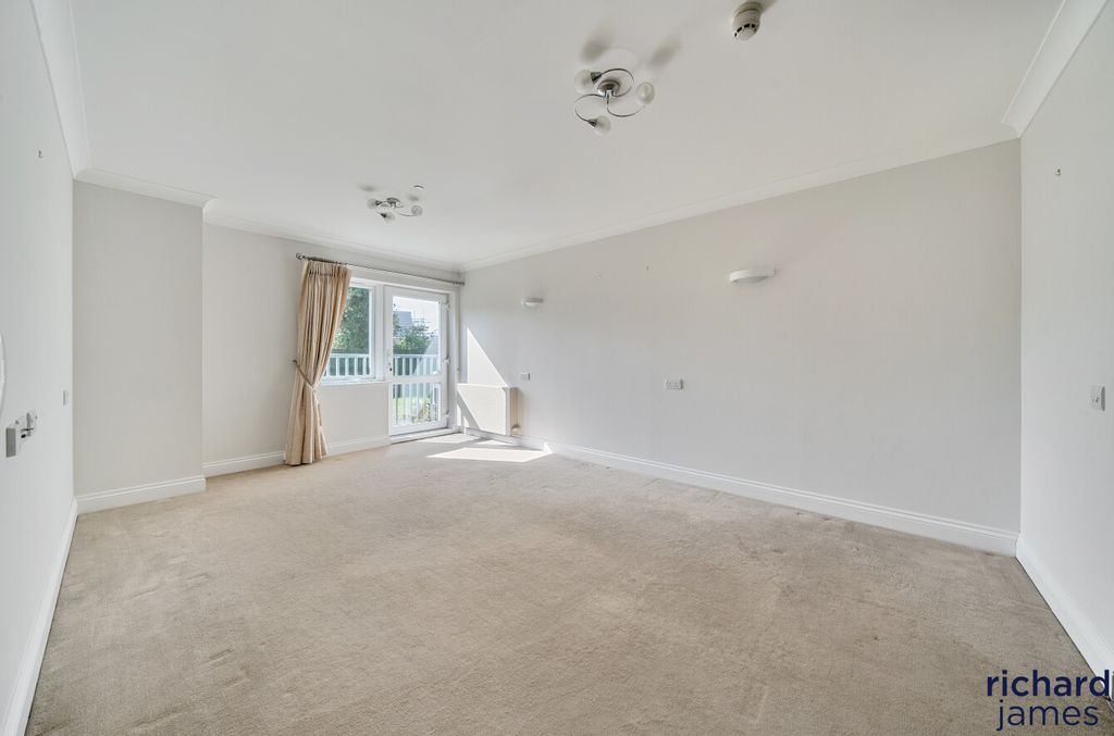 Additional image 10 of 1 bed flat for saleFitzwarren Court, Kingsdown Road, Swindon SN3
