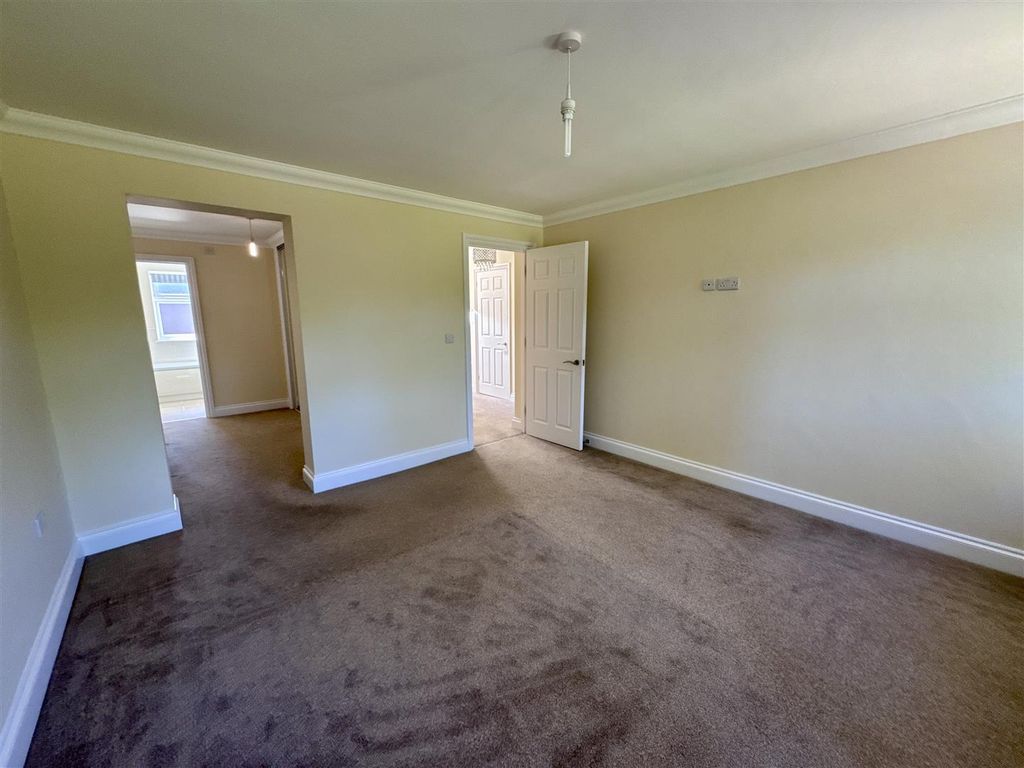 Additional image 19 of 6 bed detached house to rentWalnut Tree House, Caerwent, Caldicot NP26