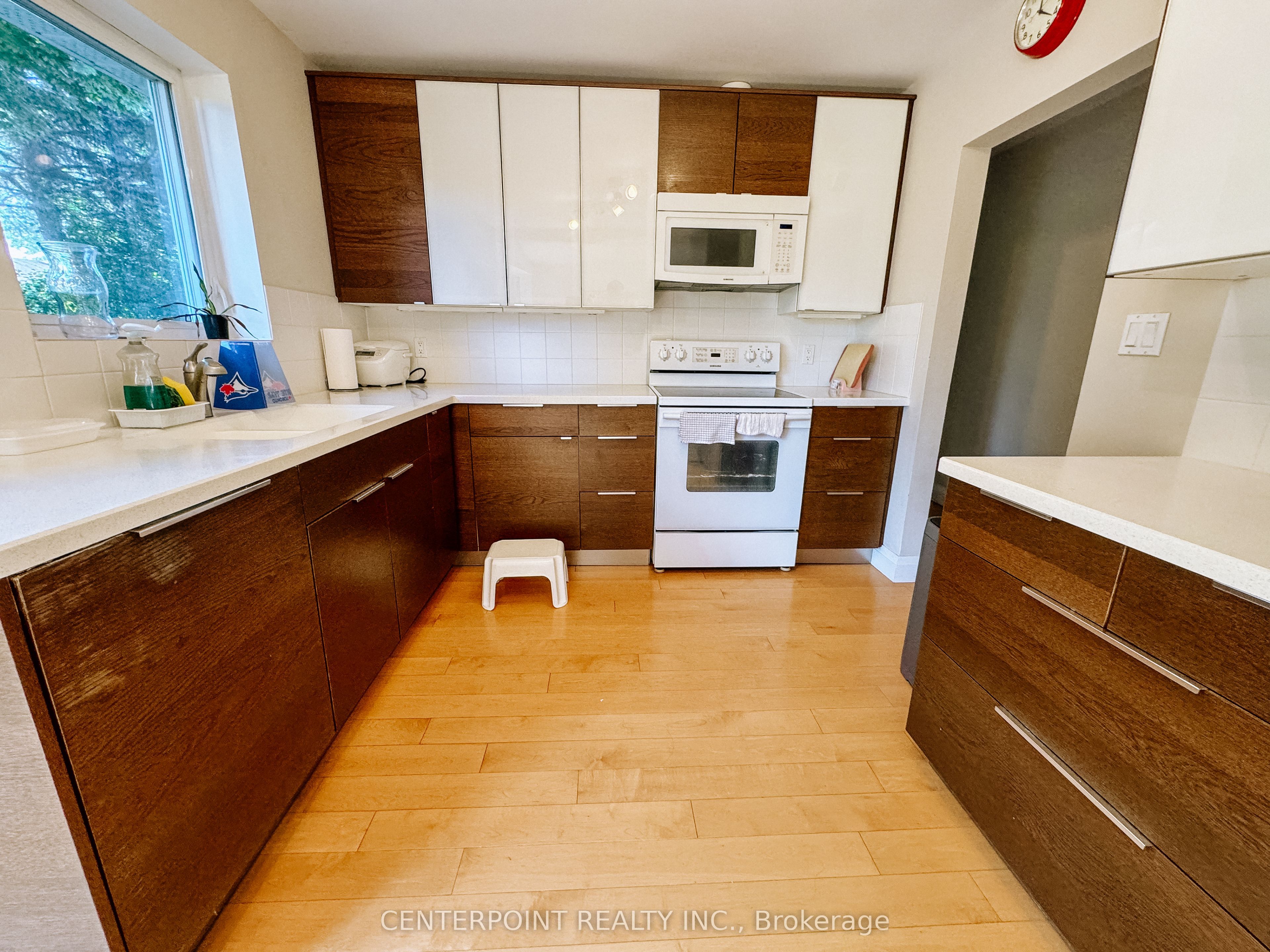 Additional image 4 of Main-29 Chipping Road, Toronto, ON, M3B 1L2