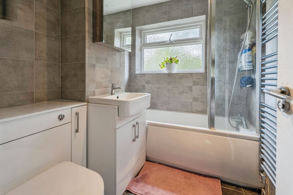 Additional image 15 of 3 bed terraced house for saleYork Close, Bury St. Edmunds IP33