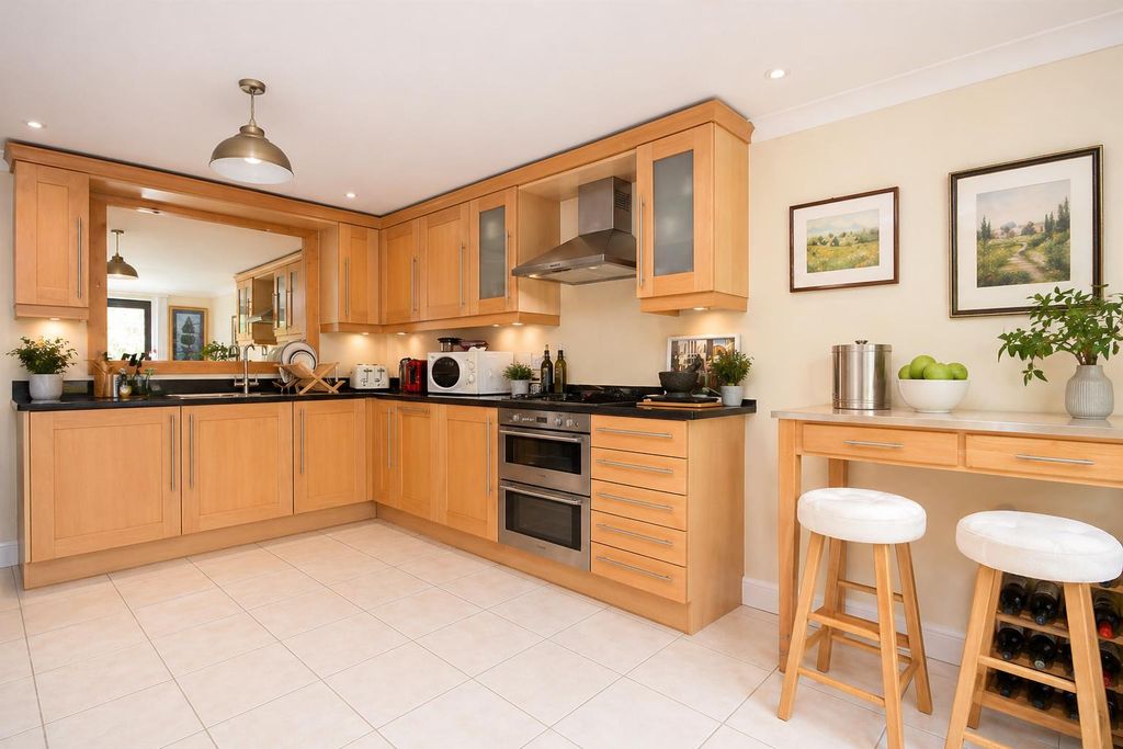Additional image 4 of 2 bed flat to rentRouen Road, Norwich NR1