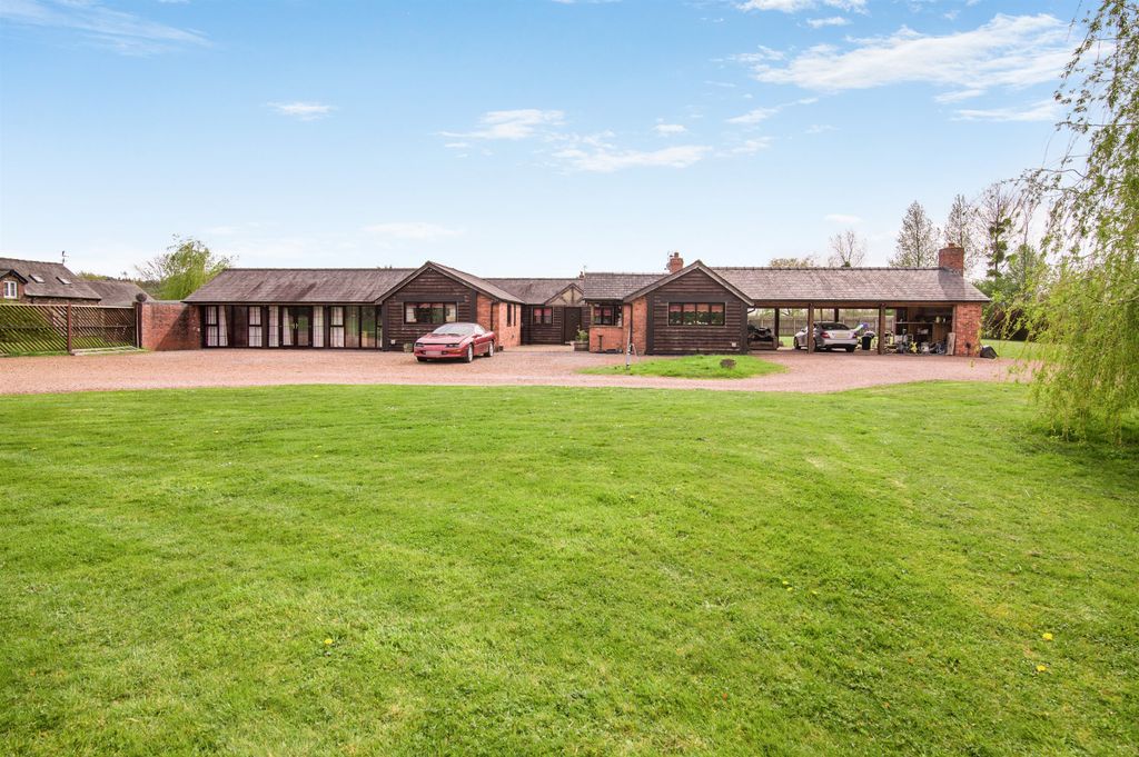 Additional image 27 of 8 bed bungalow for saleLlandenny, Usk, Monmouthshire NP15