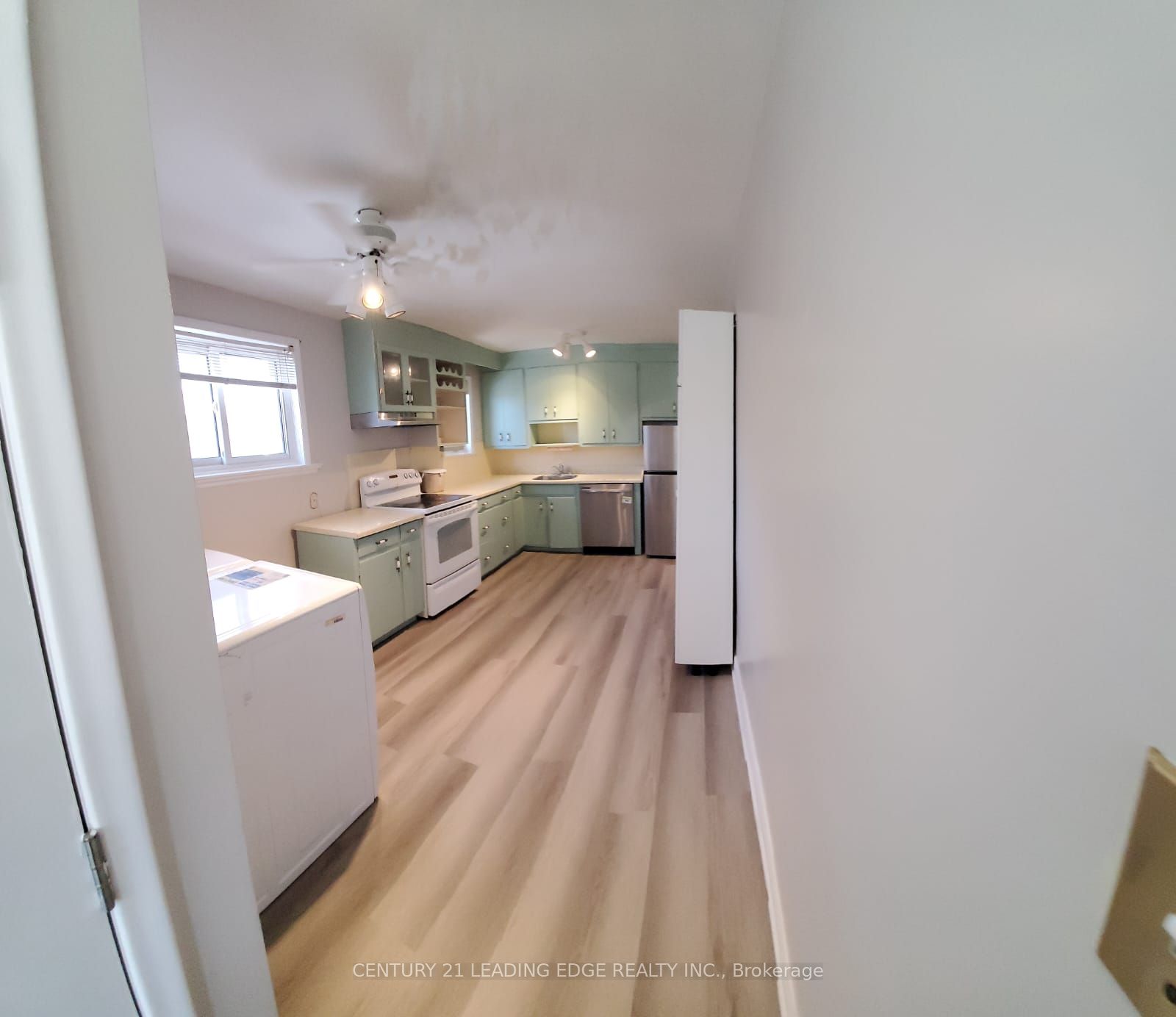 Additional image 4 of Main-607 Kent Street, Whitby, ON, L1N 4Y8