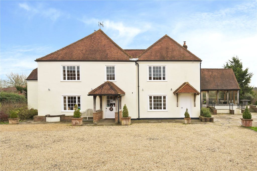 6 bed detached house to rentGroomes Farm, Frith End, Bordon, Hampshire GU35