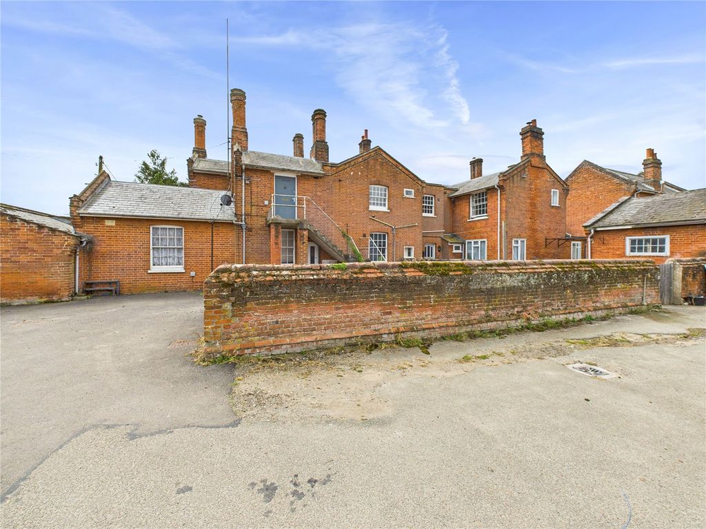 Additional image 15 of 2 bed flat to rentMain Road, Woolverstone, Ipswich, Suffolk IP9