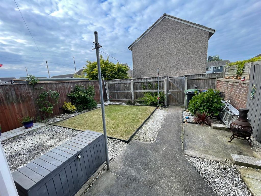Additional image 19 of 3 bed terraced house to rentBader Close, Grimsby DN37