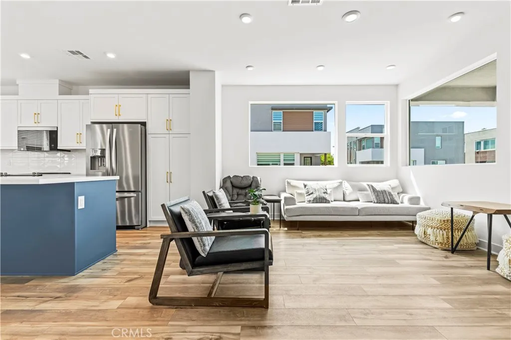 Additional image 42 of 609 S Lyon Street, Santa Ana, CA 92705