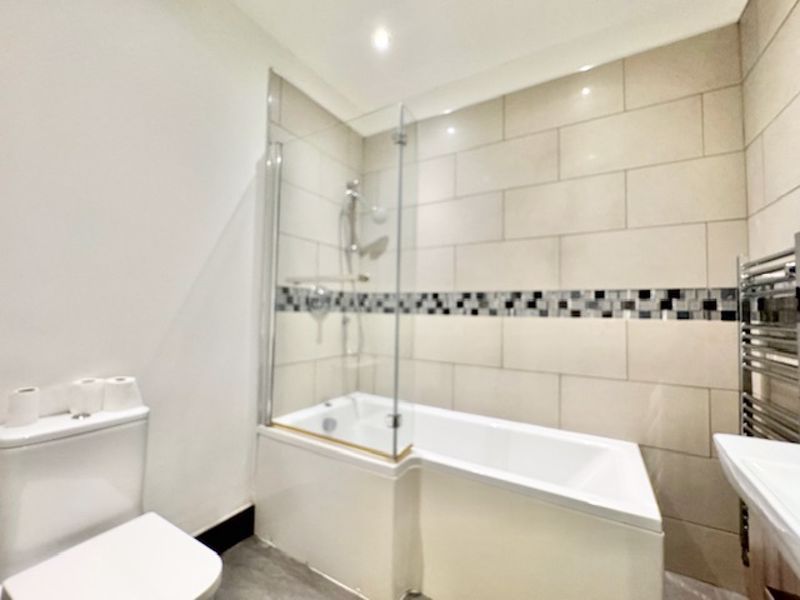 Additional image 7 of 4 bed flat to rentSt Peters Avenue, Cleethorpes DN35