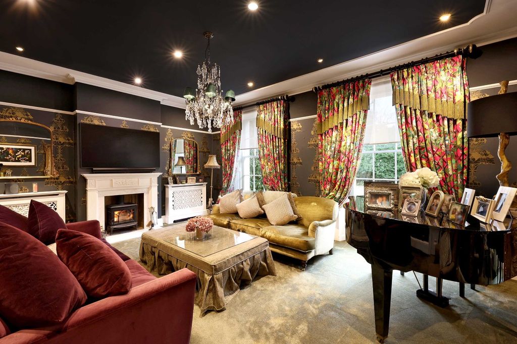 Additional image 4 of 6 bed detached house to rentChurch Road, Penn, High Wycombe HP10