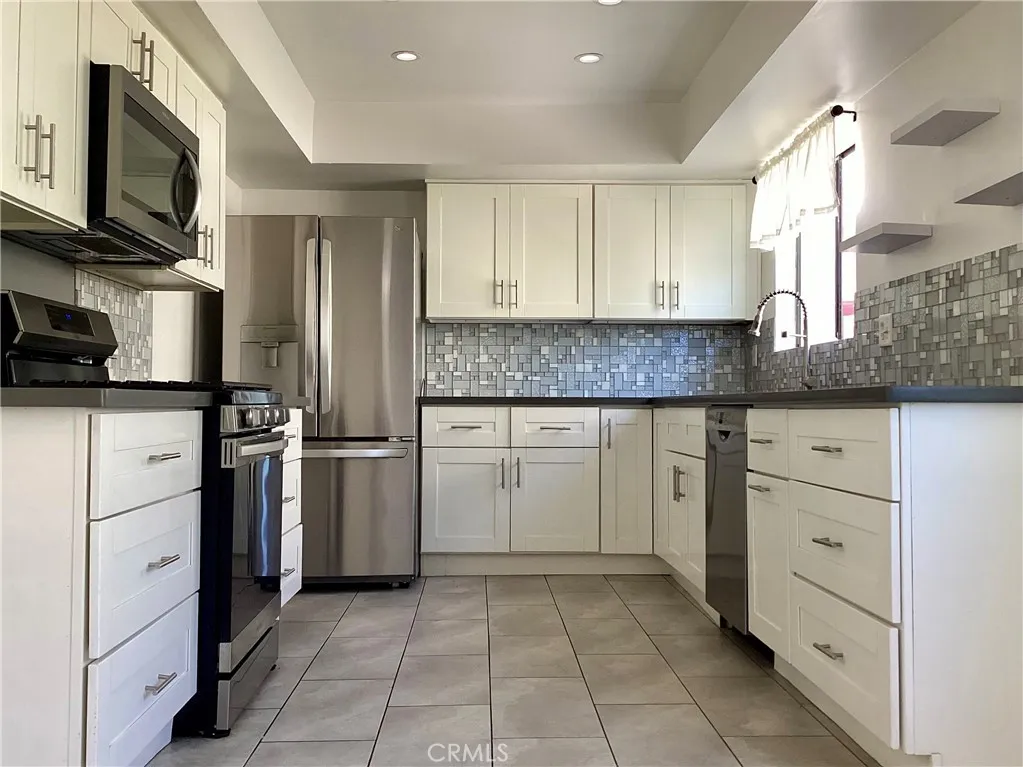 Additional image 40 of 17836 Killion Street Unit A, Encino, CA 91316