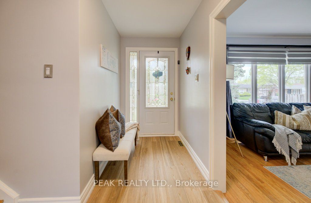 Additional image 4 of 2235 Waycross Crescent, Mississauga, ON, L5K 1J5