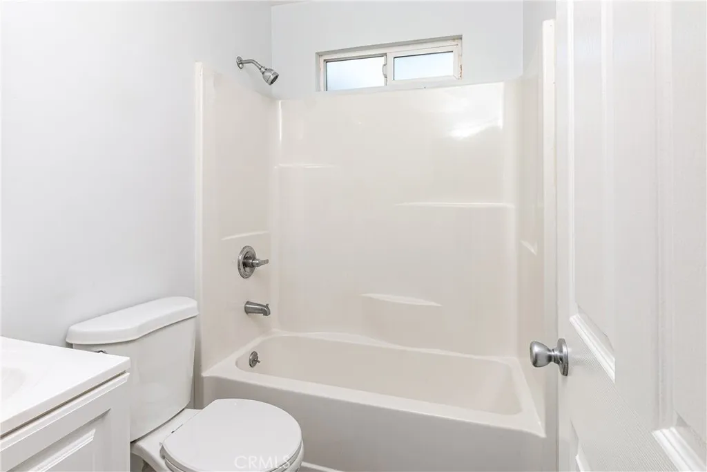 Additional image 81 of 2421 S Cloverdale Avenue, Los Angeles, CA 90016