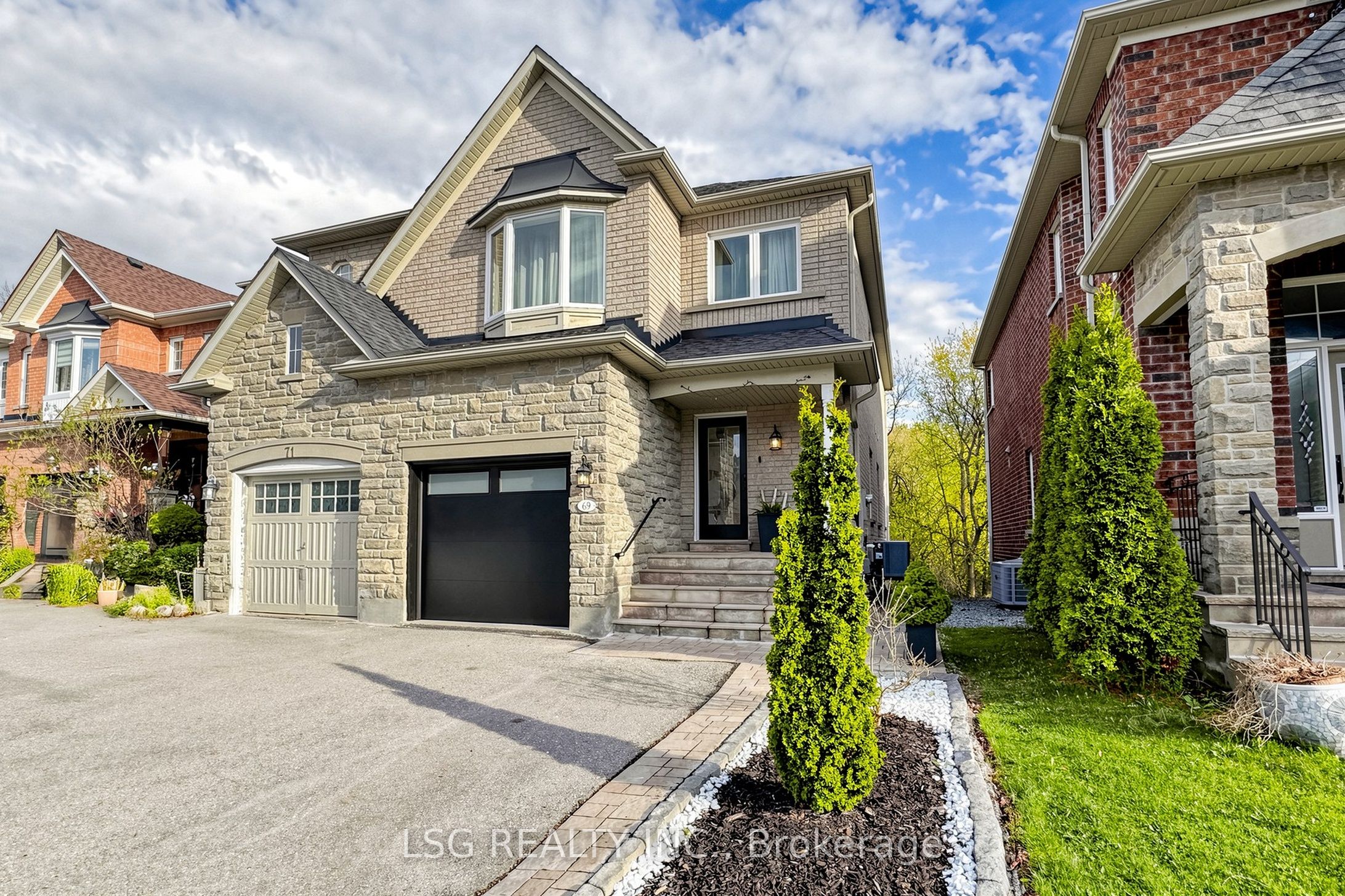 Additional image 2 of 69 Gamble Glen Crescent, Richmond Hill, ON, L4S 2T3