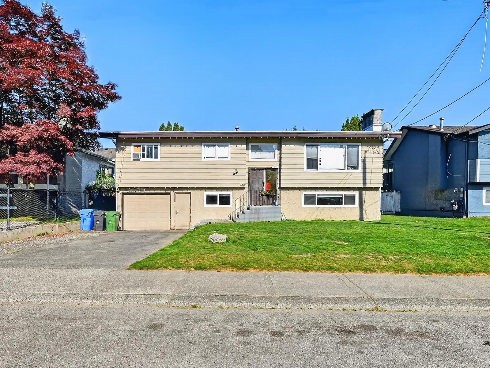 2068 Ridgeway Street, Abbotsford, BC, V2T 3X7