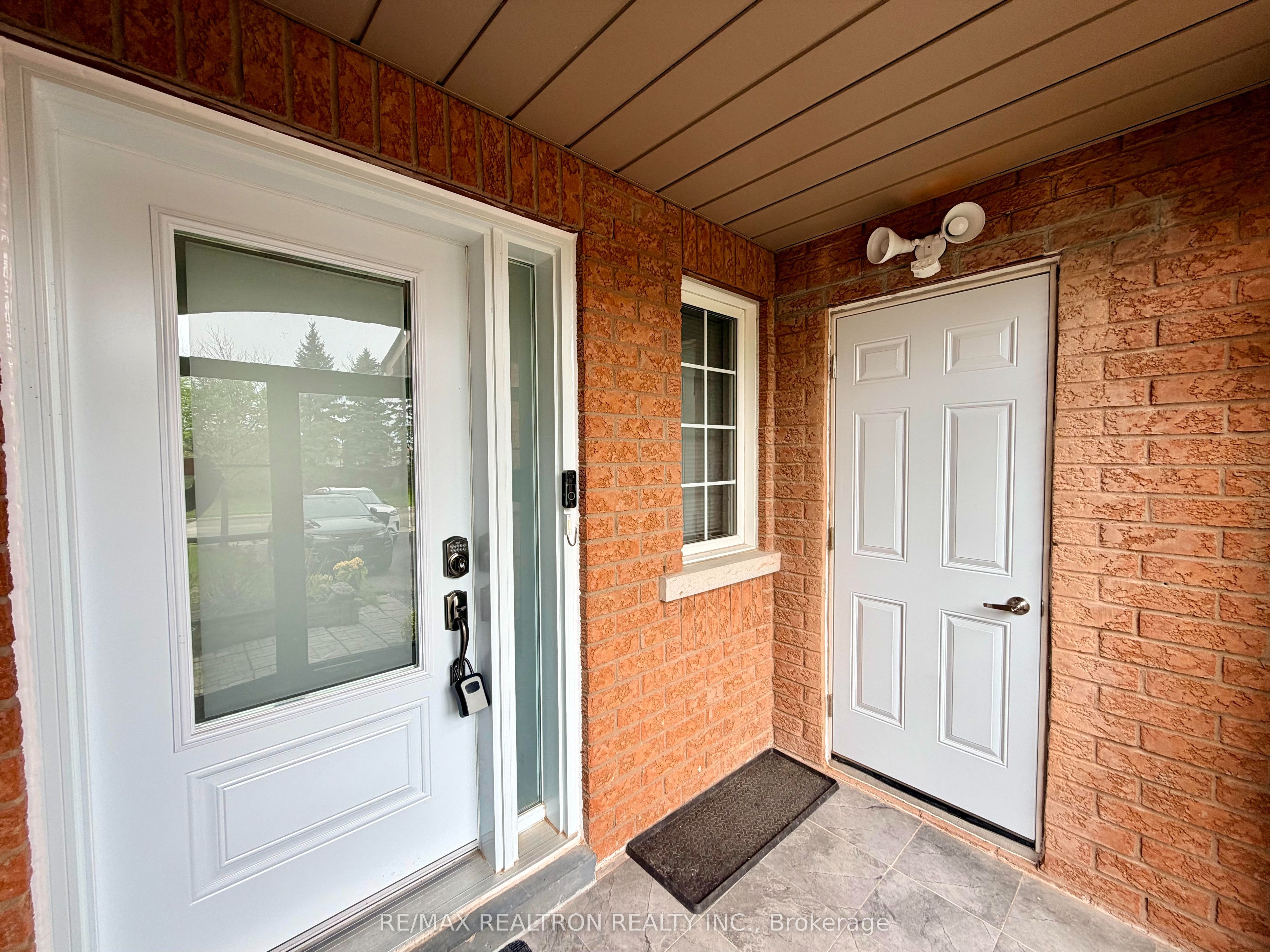 Additional image 3 of 878 Delgado Drive, Mississauga, ON, L5V 2S4