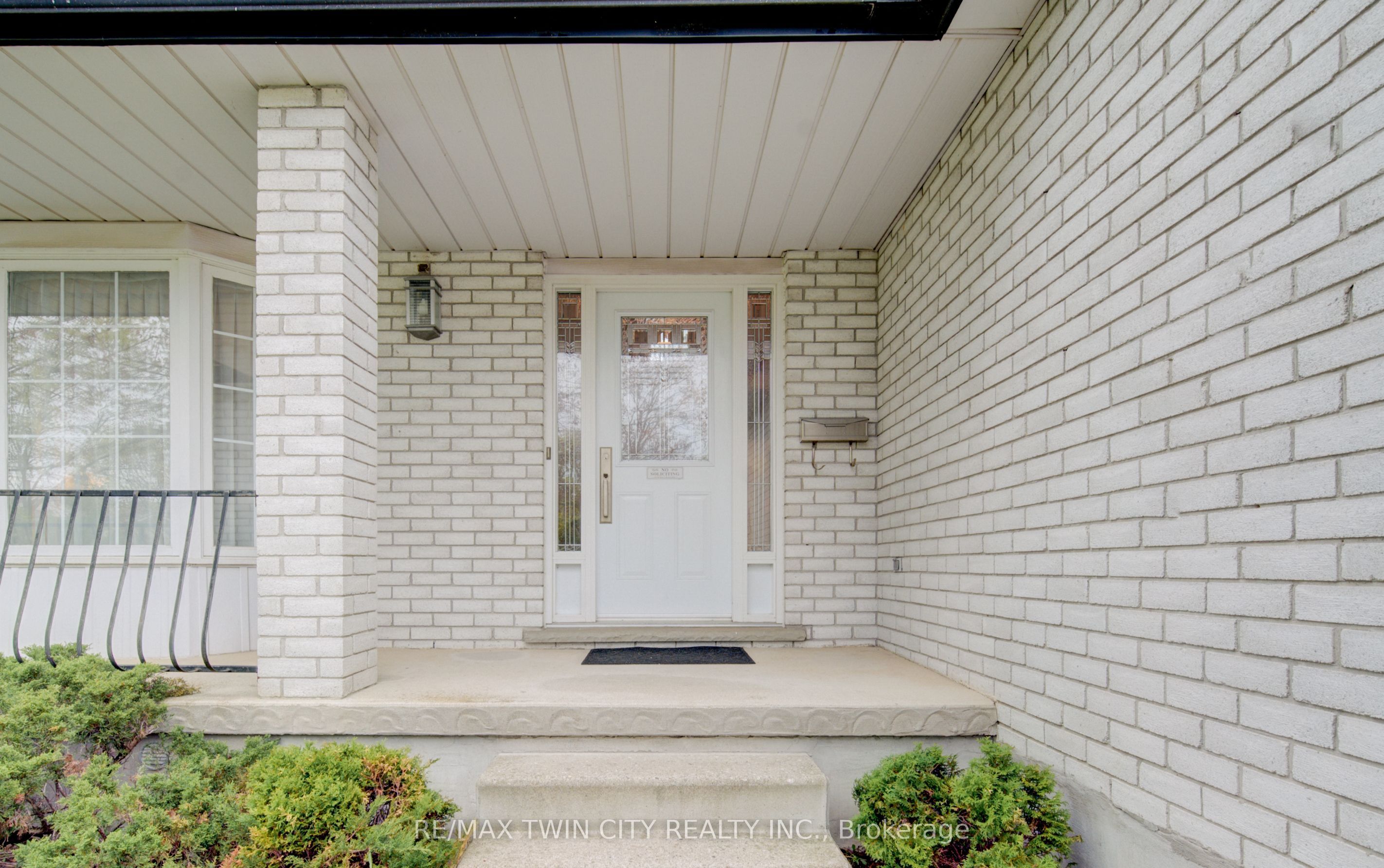Additional image 2 of 112 West Acres Crescent, Kitchener, ON, N2N 3G8
