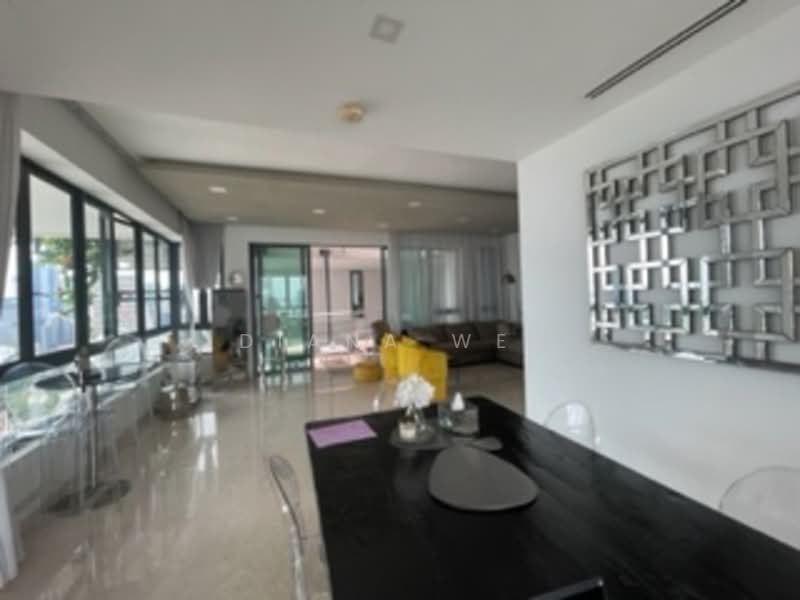 93 Robertson Quay photo 4