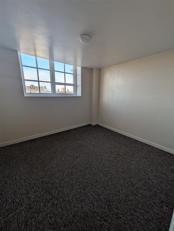Additional image 3 of 1 bed flat to rentMeyrick Street, Pembroke Dock SA72