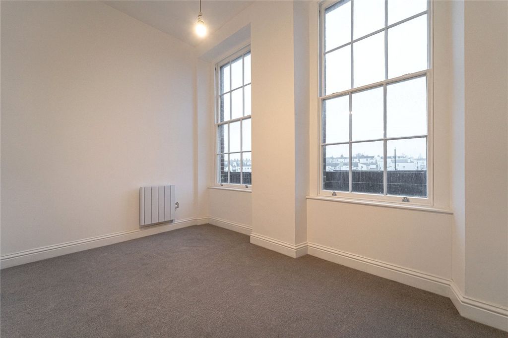 Additional image 7 of 1 bed flat to rentSt. Margarets Road, Cheltenham GL50