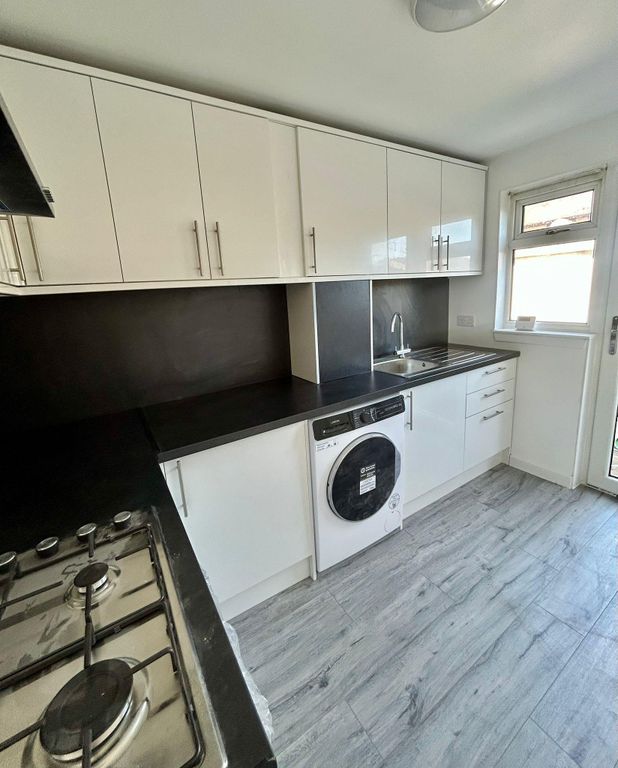 Additional image 5 of 3 bed detached house to rent48 Sherry Avenue, Holytown, Motherwell ML1