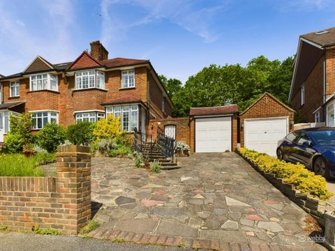 Abbots Green, Croydon CR0