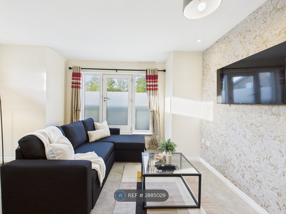 Additional image 3 of 2 bed flat to rentCorinne Court, Cheltenham GL51