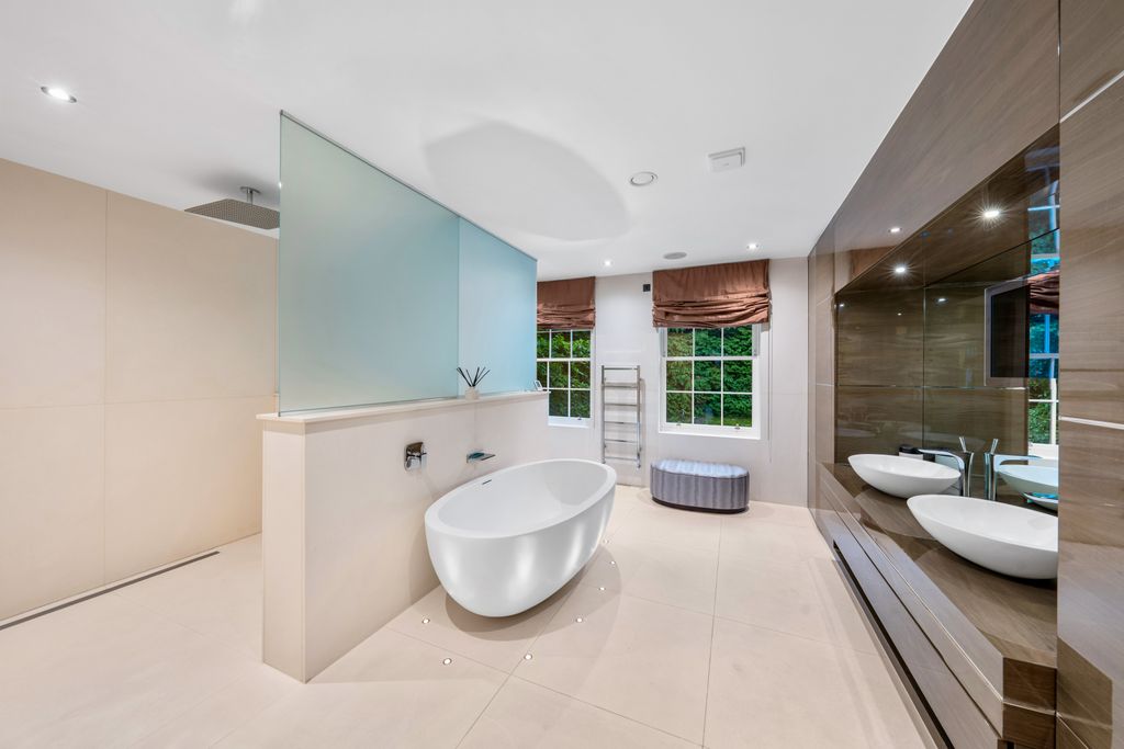 Additional image 14 of 6 bed property to rentSt. Georges Hill, Weybridge, Surrey KT13