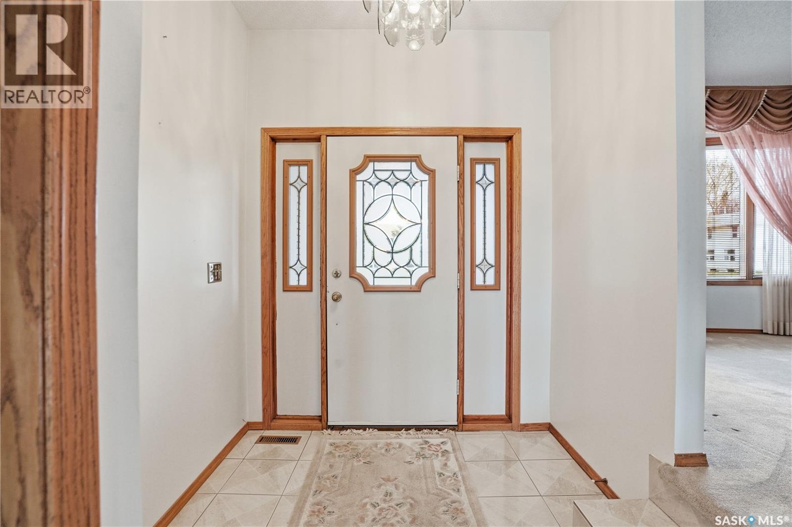 Additional image 3 of 238 S Avenue N, Saskatoon, SK, S7L2Z8