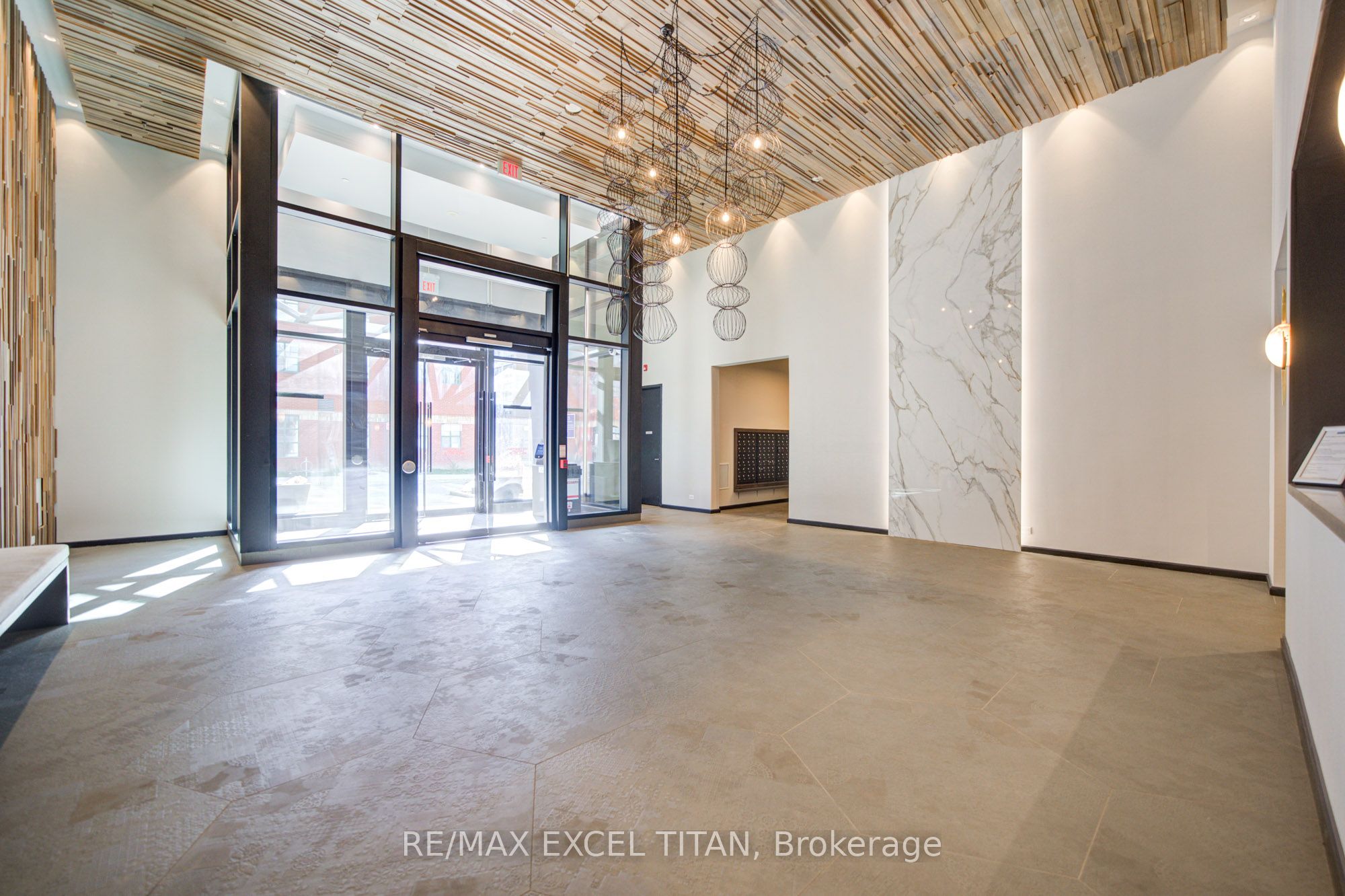 Additional image 4 of 417-156 Portland Street, Toronto, ON, M5V 0G1