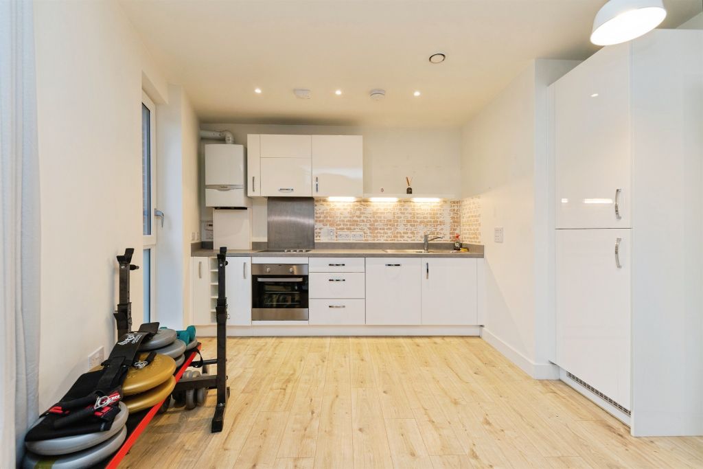 Additional image 4 of 1 bed flat for saleThe Ridgeway, Hertford SG14