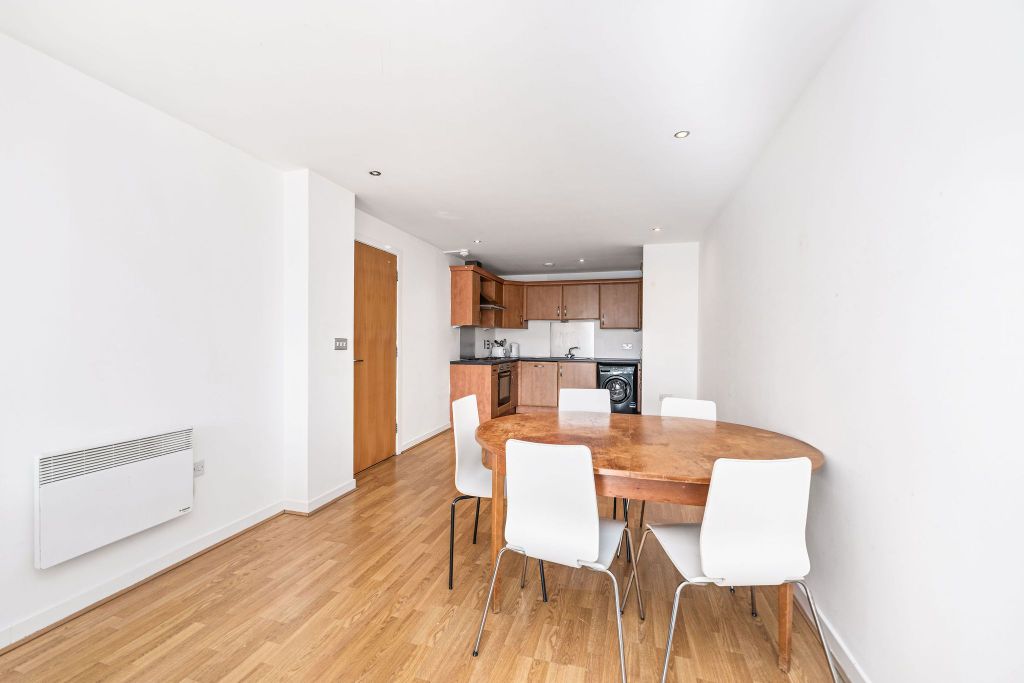 Additional image 6 of 2 bed flat for saleFlat 8/3, 72 Lancefield Quay, Glasgow G3