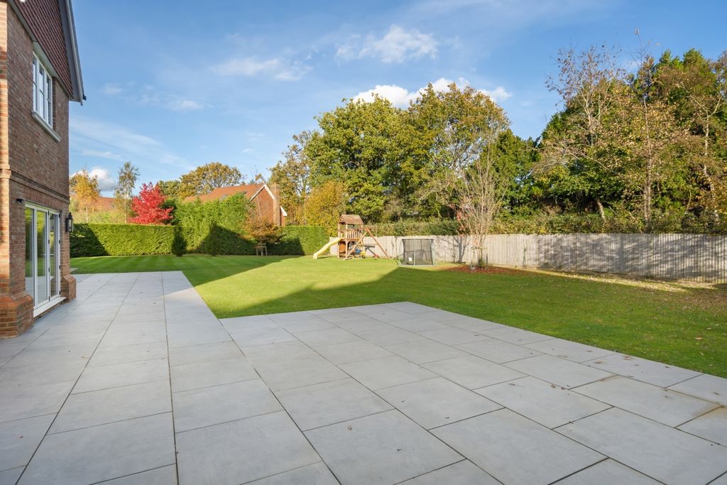 Additional image 10 of 5 bed detached house to rentCoppice Vale, Felbridge, East Grinstead RH19
