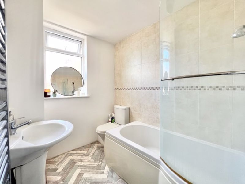 Additional image 8 of 2 bed flat to rentSea View Street, Cleethorpes DN35