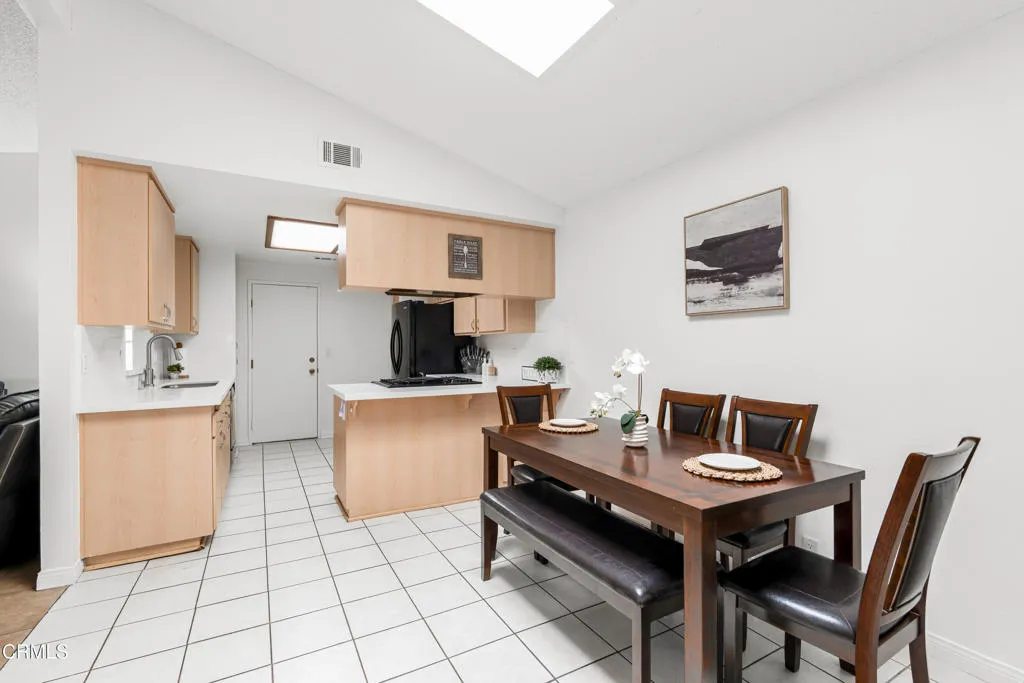 Additional image 10 of 220 Elizabeth Court, Santa Paula, CA 93060
