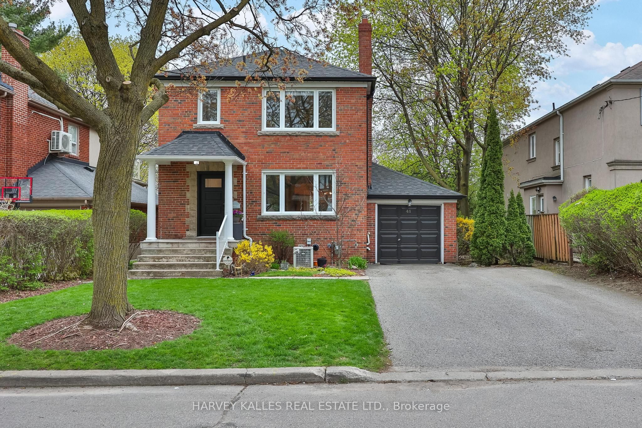 41 Romney Road, Toronto, ON, M3H 1H4