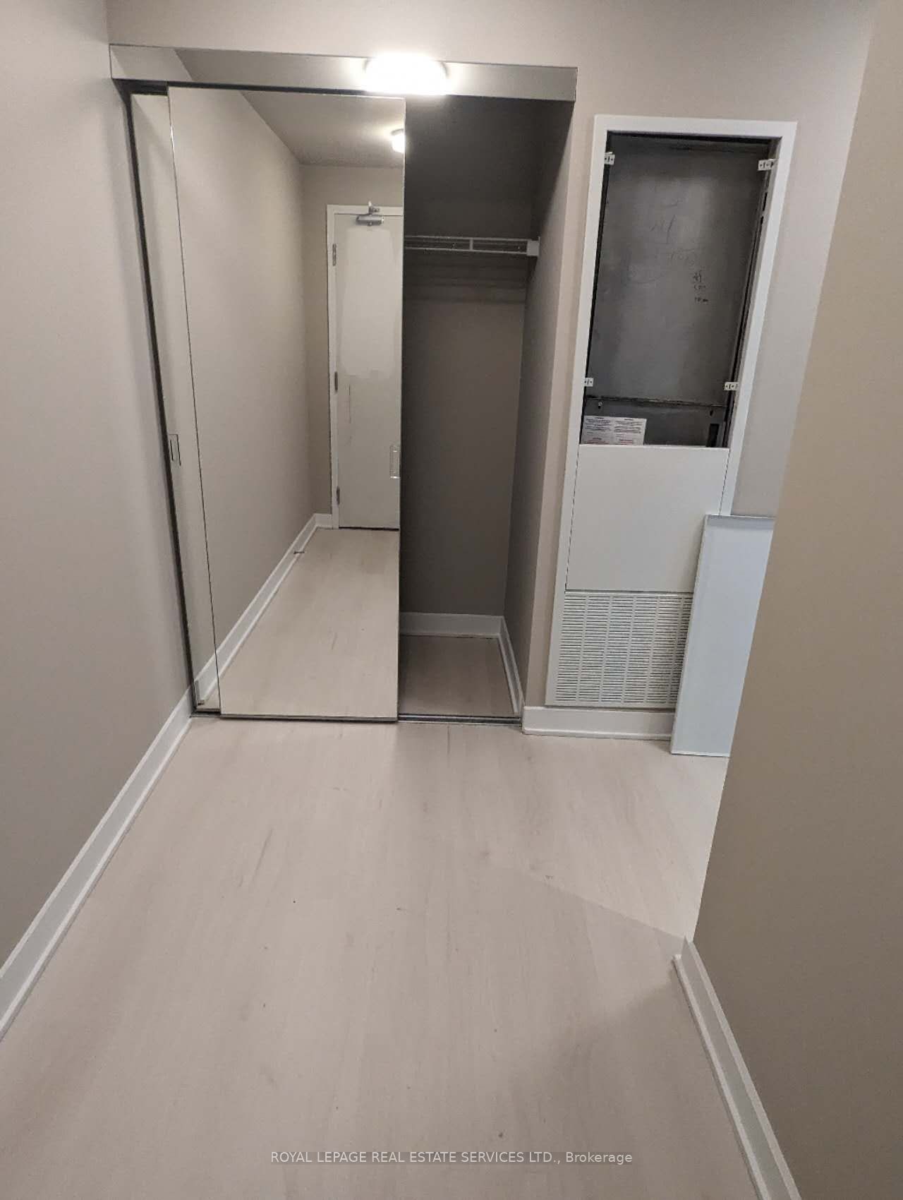 Additional image 3 of 3003-3900 Confederation Parkway, Mississauga, ON, L5B 0M3