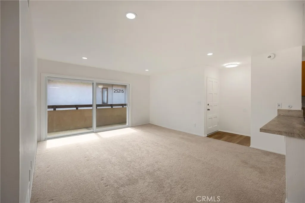 Additional image 6 of 2521 W Sunflower Avenue Unit R8, Santa Ana, CA 92704
